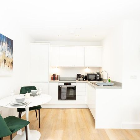 Stylish Studio Apt Overlooking Old Trafford مانشستر المظهر الخارجي الصورة