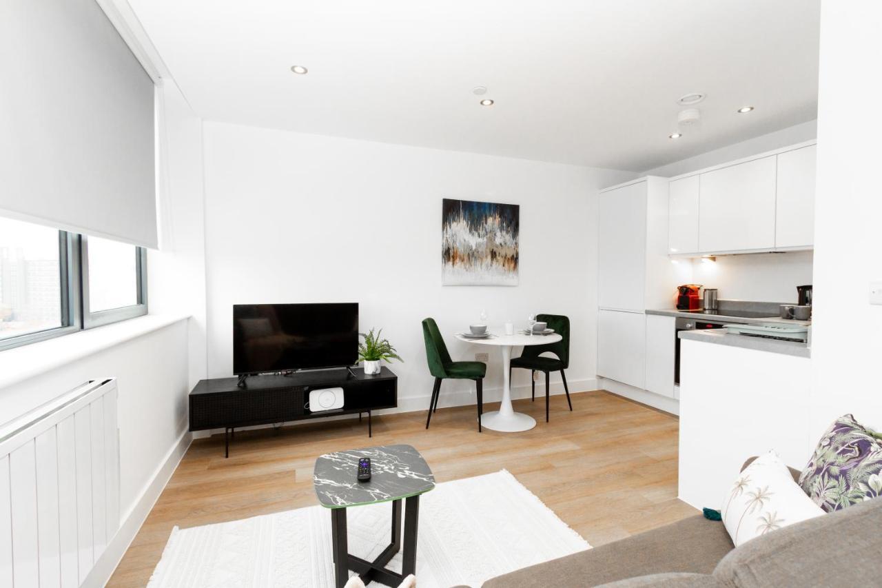 Stylish Studio Apt Overlooking Old Trafford مانشستر المظهر الخارجي الصورة