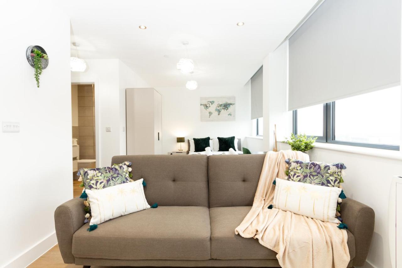 Stylish Studio Apt Overlooking Old Trafford مانشستر المظهر الخارجي الصورة
