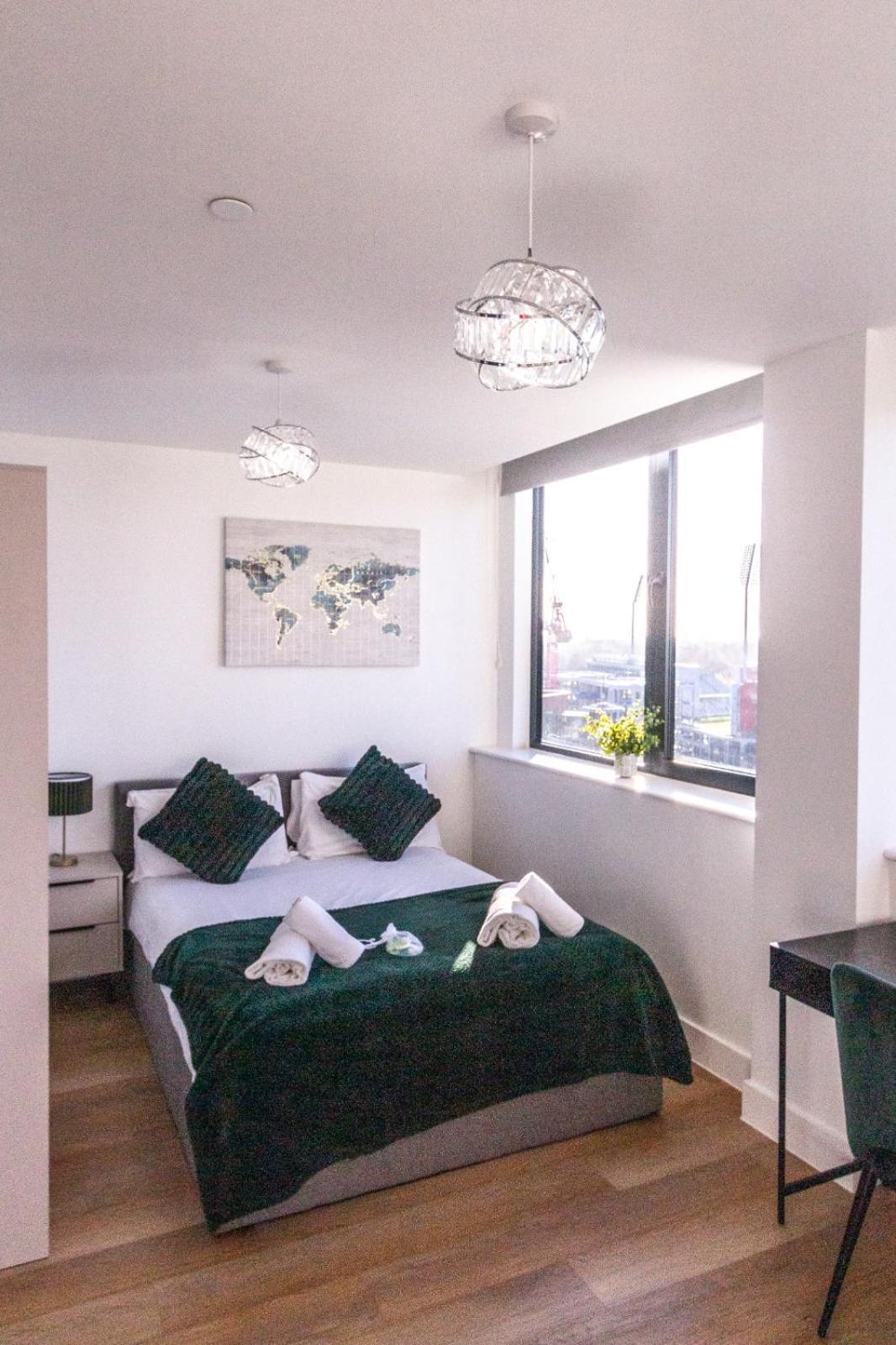 Stylish Studio Apt Overlooking Old Trafford مانشستر المظهر الخارجي الصورة